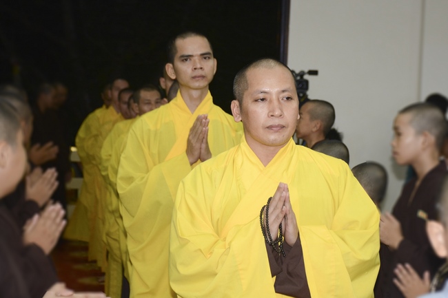 Showing Gratitude To Parents and Teachers – An Emotional Ceremony from the Kids