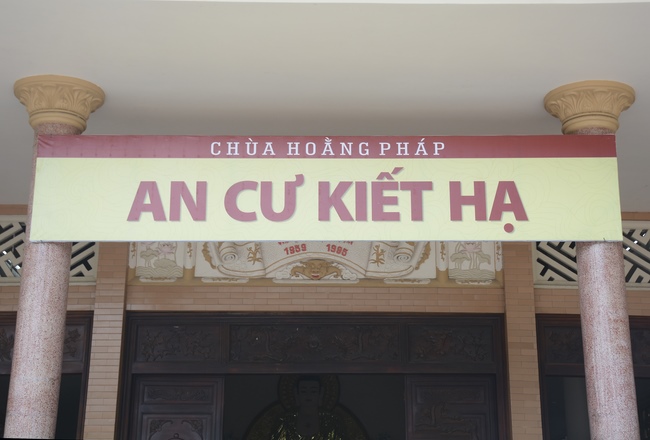 Quý Thầy chùa Hoằng Pháp an cư tập trung