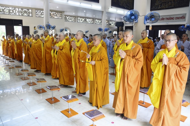 Quý Thầy chùa Hoằng Pháp an cư tập trung