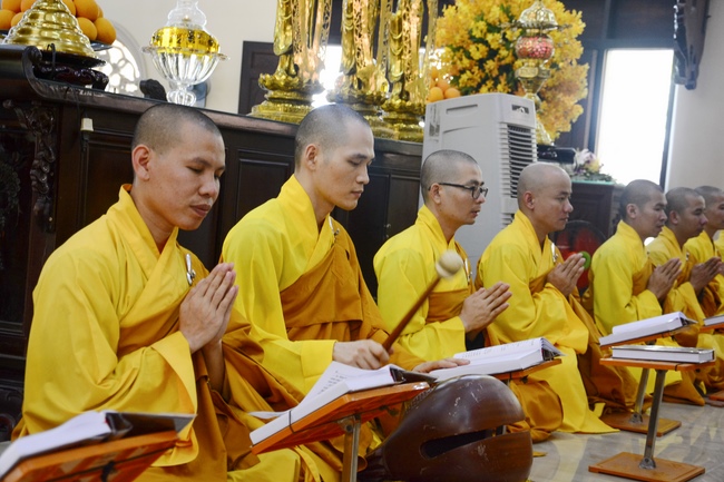 Quý Thầy chùa Hoằng Pháp an cư tập trung