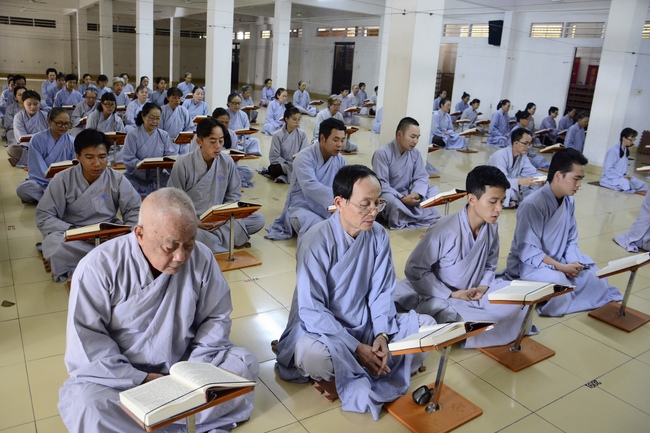 Quý Thầy chùa Hoằng Pháp an cư tập trung