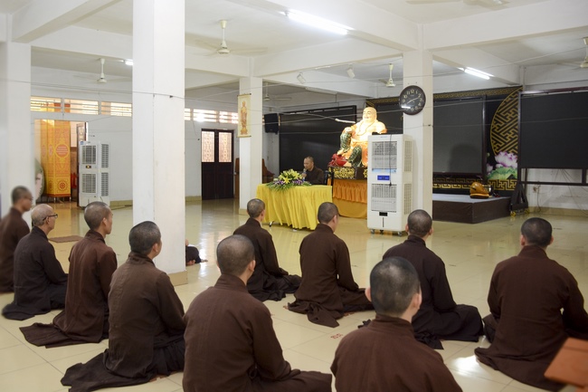 Quý Thầy chùa Hoằng Pháp an cư tập trung