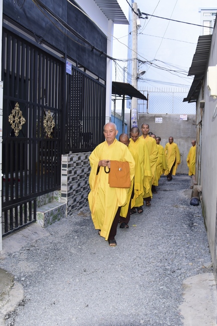 Praying rebirth for the mother's soul of Junior Ven. Thich Tam Truc