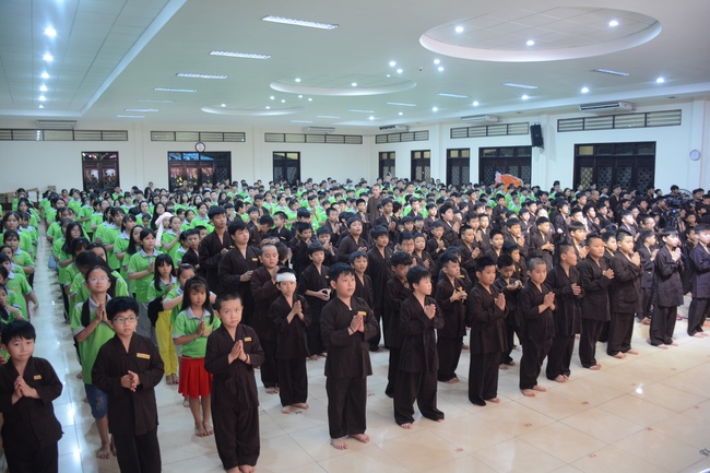 Lễ quy y Tam Bảo cho các bé thiếu nhi