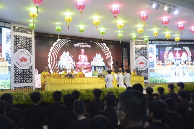 Lễ quy y Tam Bảo cho các bé thiếu nhi