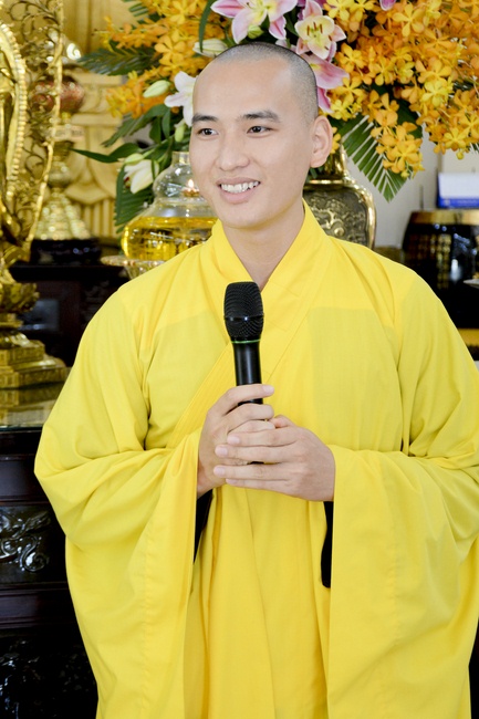 Nhan Van School Students Pray for University Examination 2019