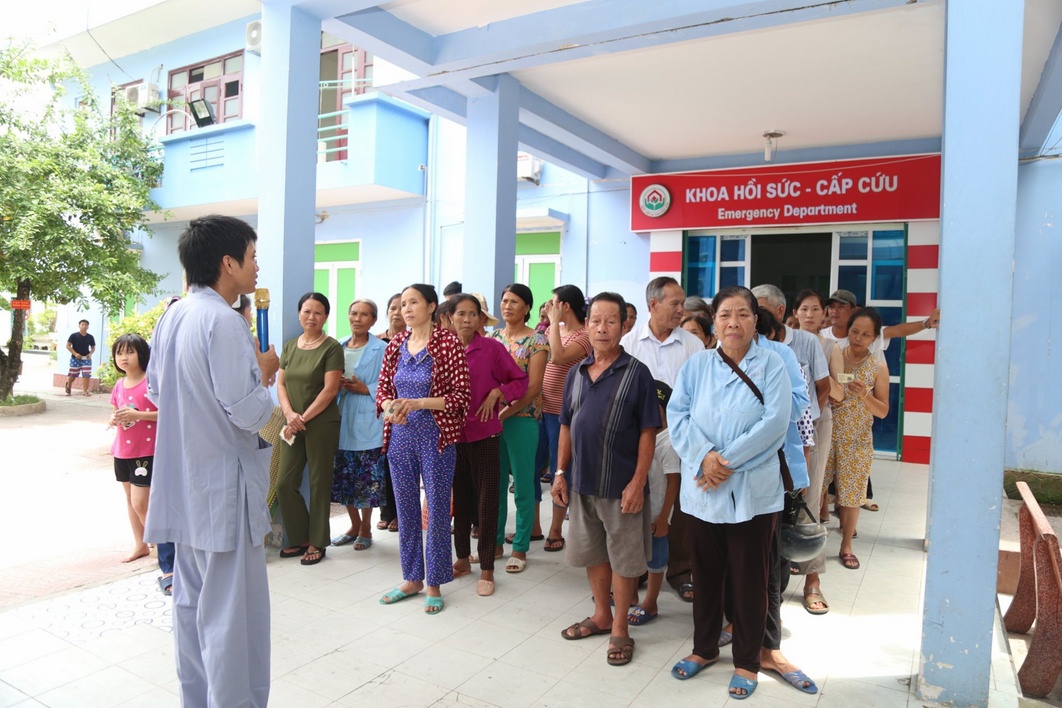 The retreat Sowing seeds lotus at Dong Cao Pagoda