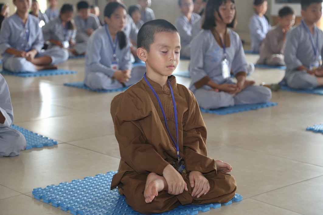The retreat Sowing seeds lotus at Dong Cao Pagoda