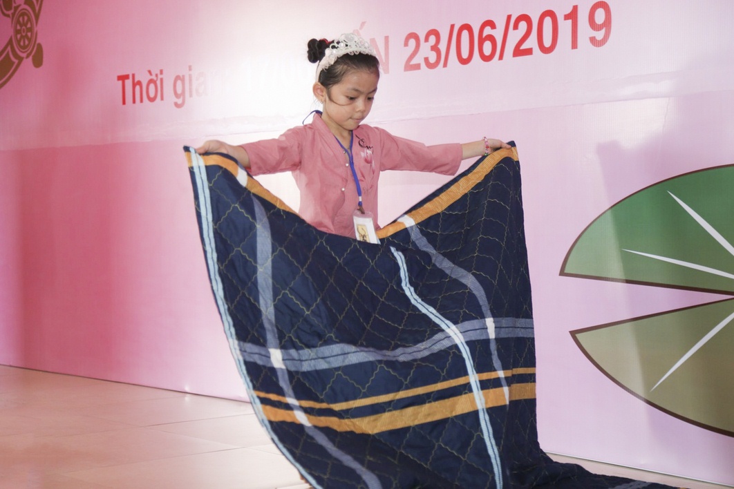 The retreat Sowing seeds lotus at Dong Cao Pagoda