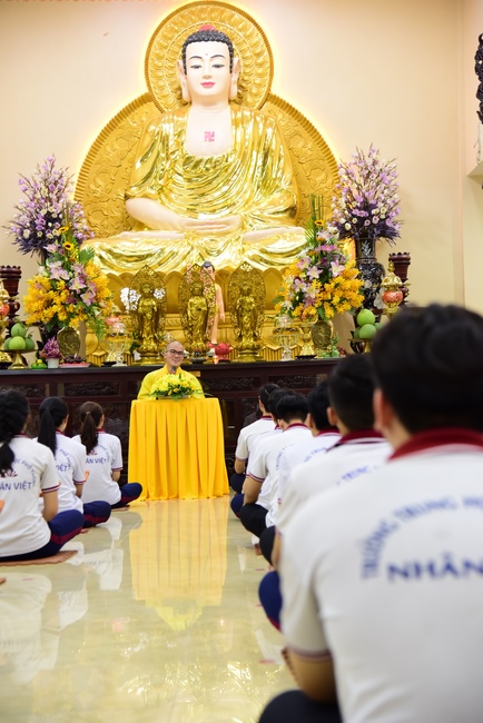 Nhan Viet School Students Pray for University Examination 2019