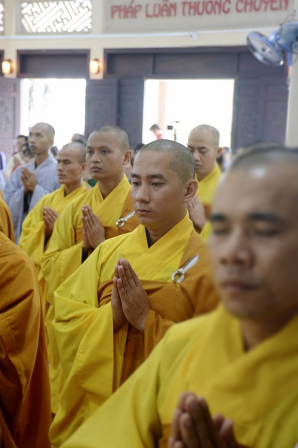 Delegation of the Vietnam Buddhist Association visit Hoang Phap Temple