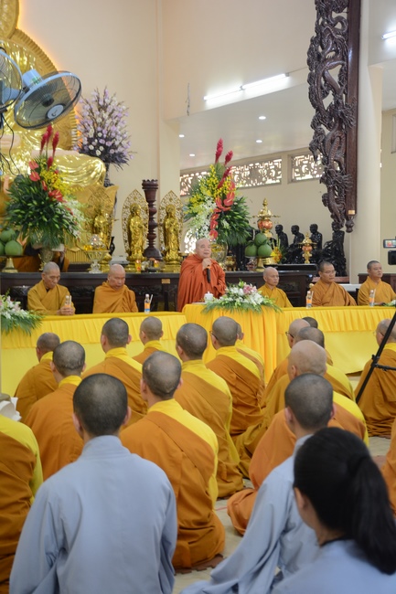 Delegation of the Vietnam Buddhist Association visit Hoang Phap Temple