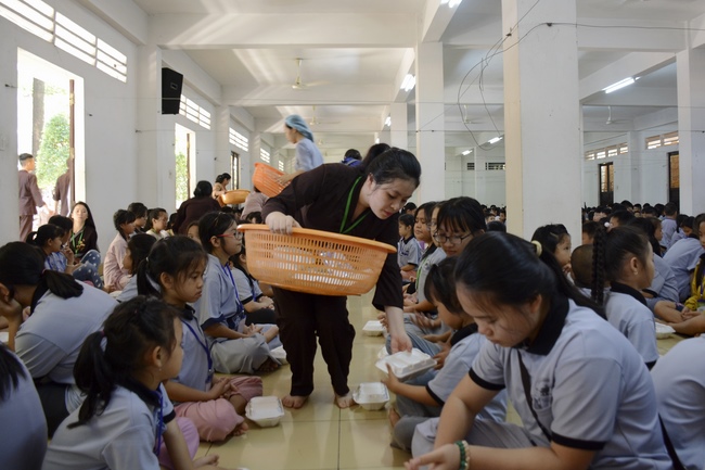 The 16th “Kids Playground Program”