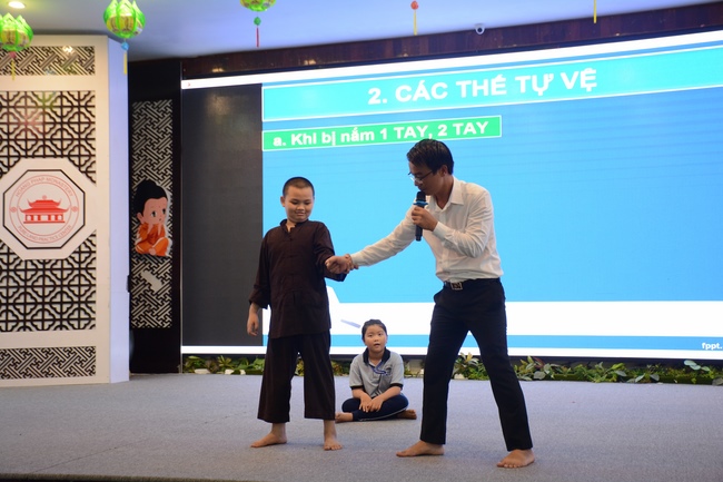 The 16th “Kids Playground Program”