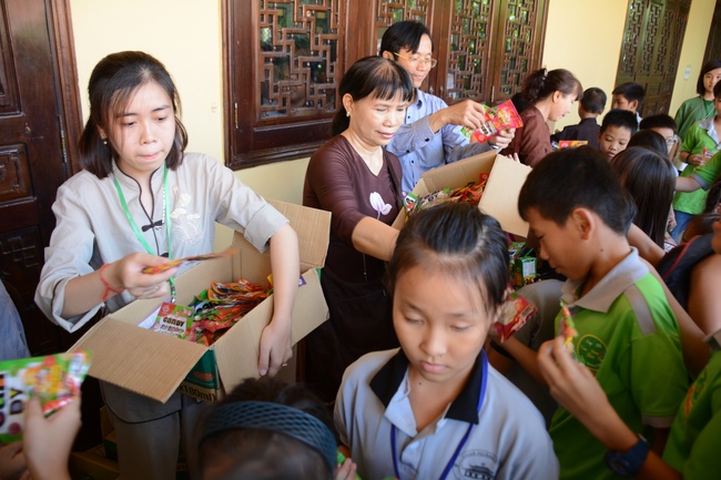 The 16th “Kids Playground Program”