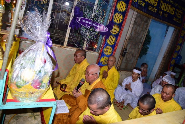 Praying for the rebirth in Long Khanh