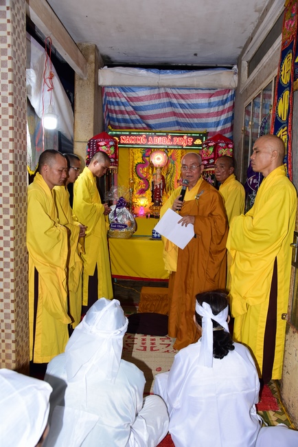 Praying for the rebirth in Long Khanh