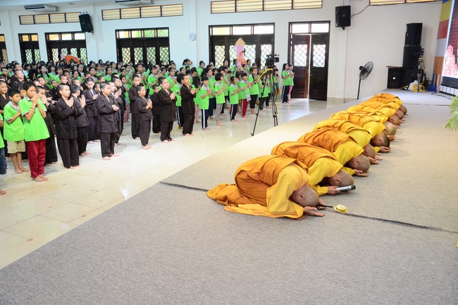 The 2nd Children Summer Course Taking Refuge to the Triple Gems