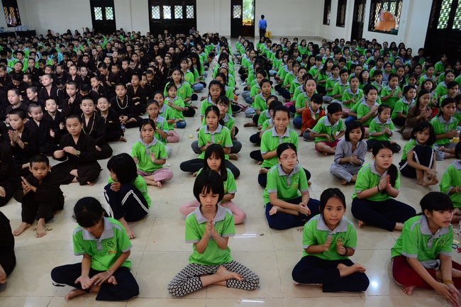 The 2nd Children Summer Course Taking Refuge to the Triple Gems