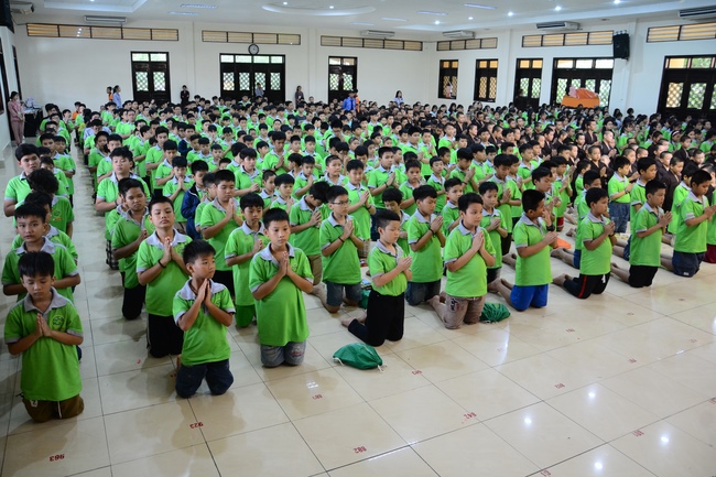The 2nd Children Summer Course Taking Refuge to the Triple Gems