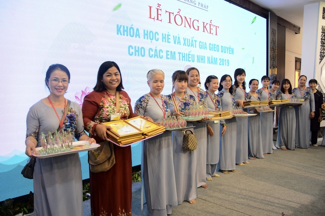 The Children Summer Course Ending Ceremony