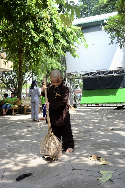 Các bé thiếu nhi sinh hoạt vui chơi