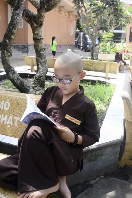 Các bé thiếu nhi sinh hoạt vui chơi