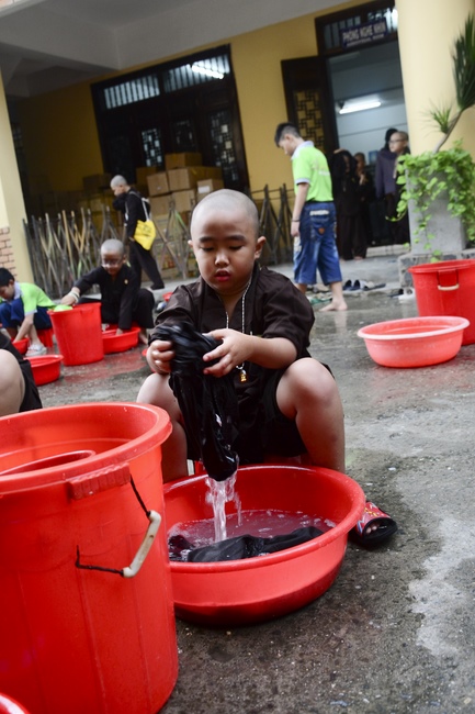 Các bé thiếu nhi sinh hoạt vui chơi