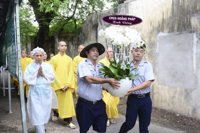 Funeral Visiting a Member of Hoang Phap Buddhist Family – Upāsaka Le Trong Thang