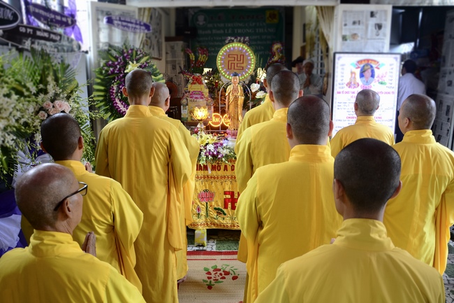 Funeral Visiting a Member of Hoang Phap Buddhist Family – Upāsaka Le Trong Thang