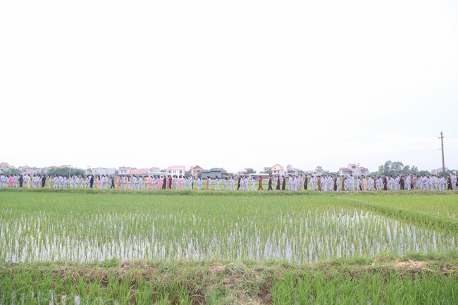 Beginning the Summer retreat at Dong Cao pagoda in Thanh Hoa