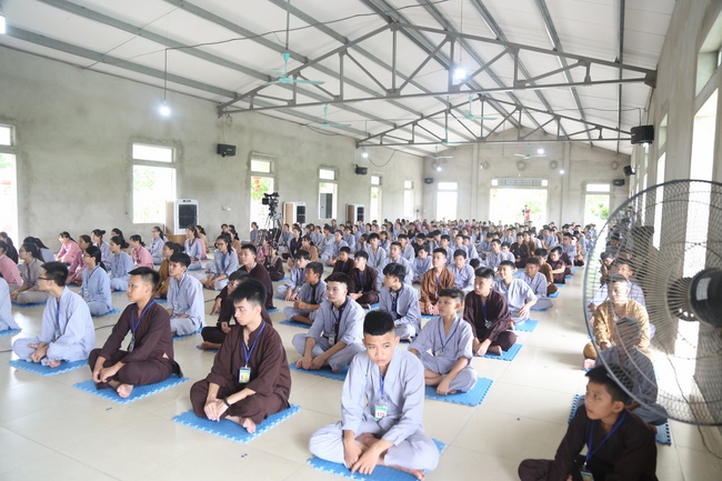 Beginning the Summer retreat at Dong Cao pagoda in Thanh Hoa