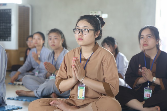 Beginning the Summer retreat at Dong Cao pagoda in Thanh Hoa