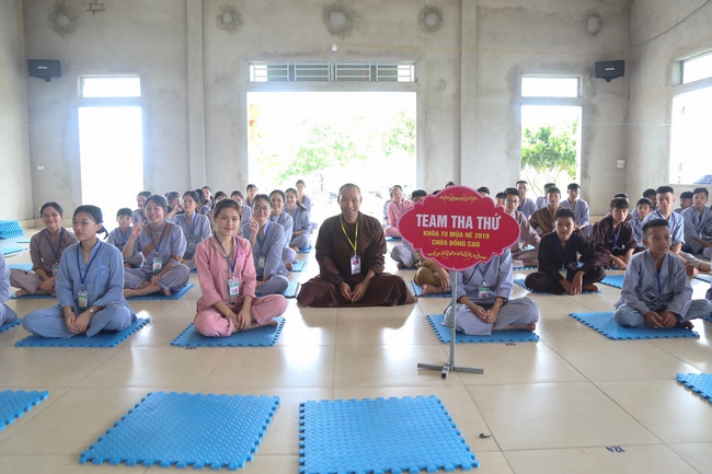 Beginning the Summer retreat at Dong Cao pagoda in Thanh Hoa