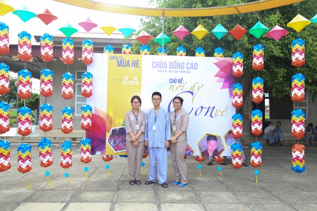 Beginning the Summer retreat at Dong Cao pagoda in Thanh Hoa