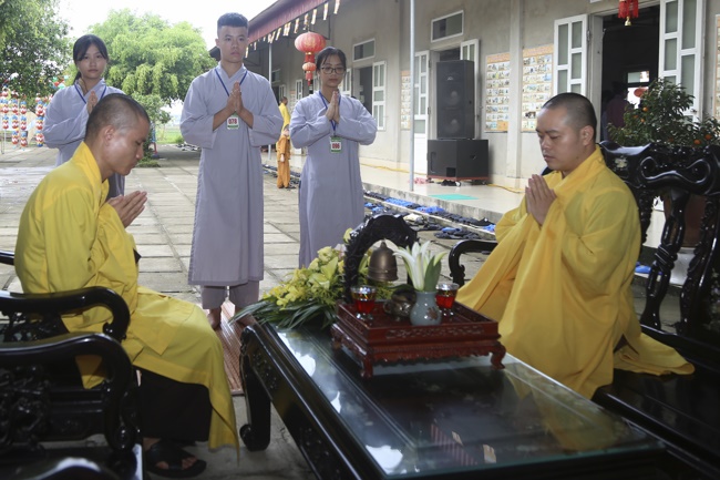 The second day of the summer retreat at Dong Cao pagoda