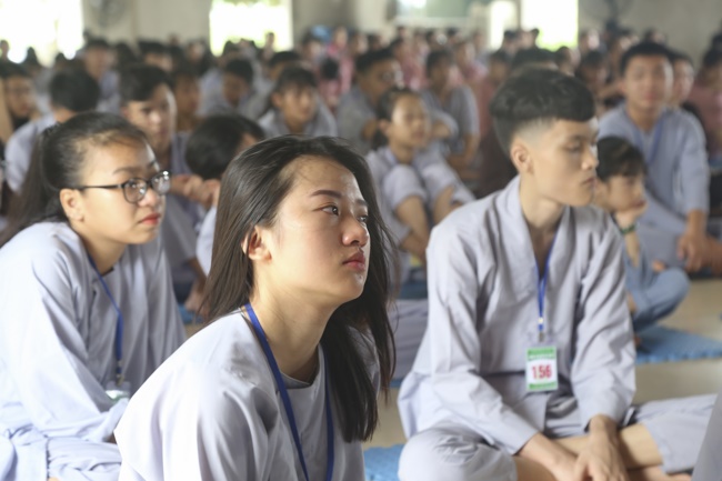 The second day of the summer retreat at Dong Cao pagoda
