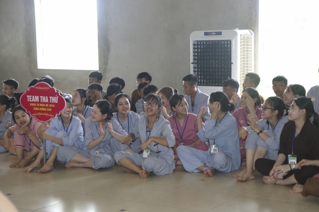 The second day of the summer retreat at Dong Cao pagoda