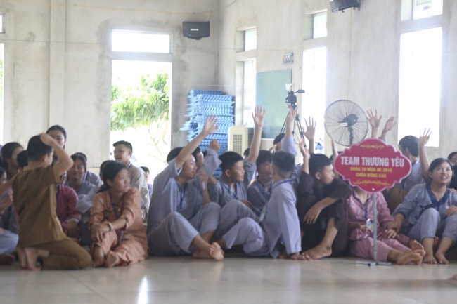 The second day of the summer retreat at Dong Cao pagoda