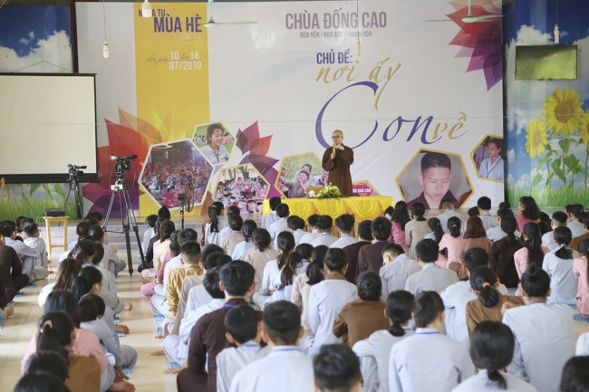 The third day of the summer retreat at Dong Cao pagoda
