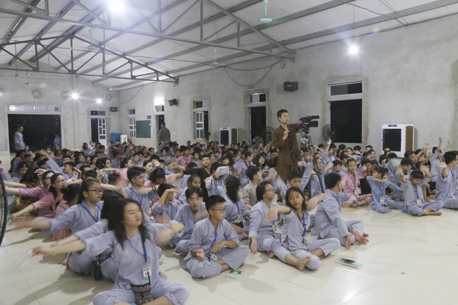 The third day of the summer retreat at Dong Cao pagoda