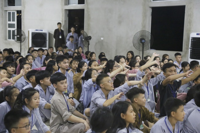 The third day of the summer retreat at Dong Cao pagoda
