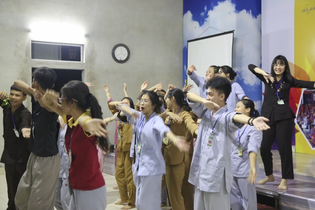 The third day of the summer retreat at Dong Cao pagoda
