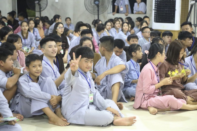 The third day of the summer retreat at Dong Cao pagoda
