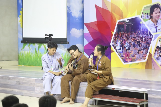 The third day of the summer retreat at Dong Cao pagoda