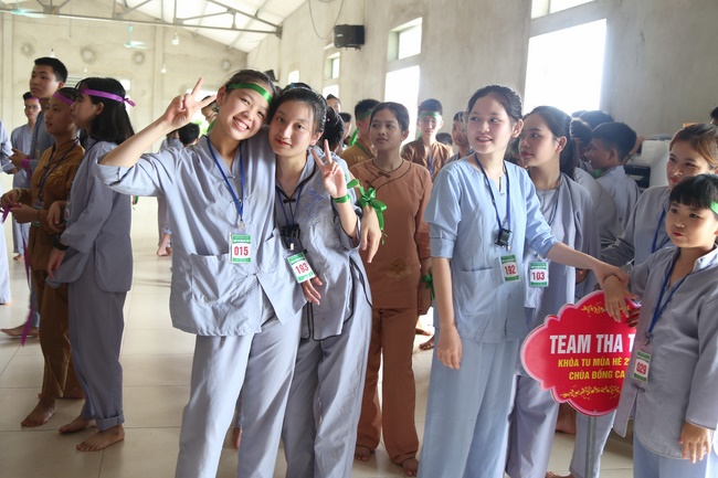 The fourth day of summer retreat at Dong Cao pagoda