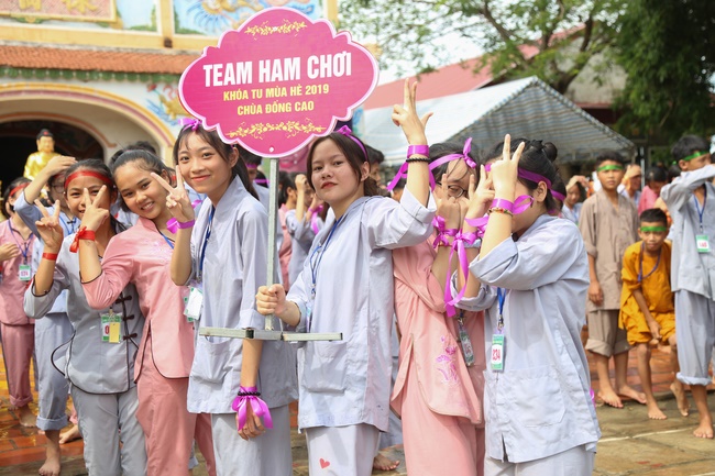 The fourth day of summer retreat at Dong Cao pagoda