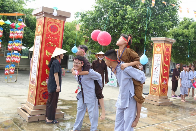 The fourth day of summer retreat at Dong Cao pagoda