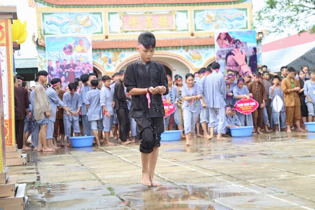 The fourth day of summer retreat at Dong Cao pagoda