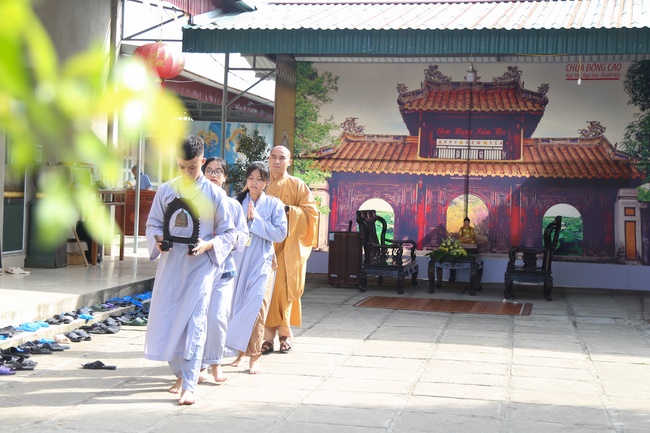 The fourth day of summer retreat at Dong Cao pagoda